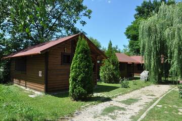 Фотографии Кемпинги Turul Guesthouse and Camping г. Remetea (Румыния) №1 Фото Кемпинги Turul Guesthouse and Camping г. Remetea 1