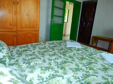 Фото номера Дом с 2 спальнями Кемпинги Turul Guesthouse and Camping г. Remetea 9