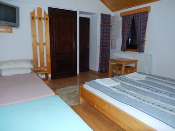 Фото номера Шале с одной спальней Кемпинги Turul Guesthouse and Camping г. Remetea 28
